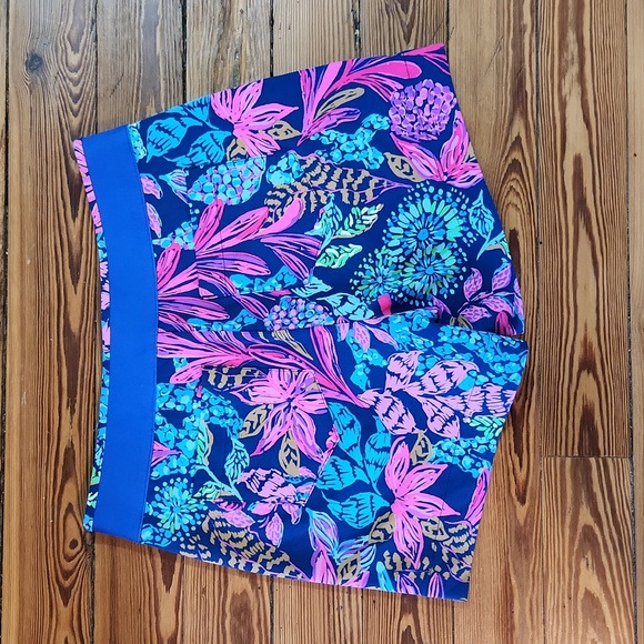 Lilly Pulitzer, Printed Short - Picture 5 of 5